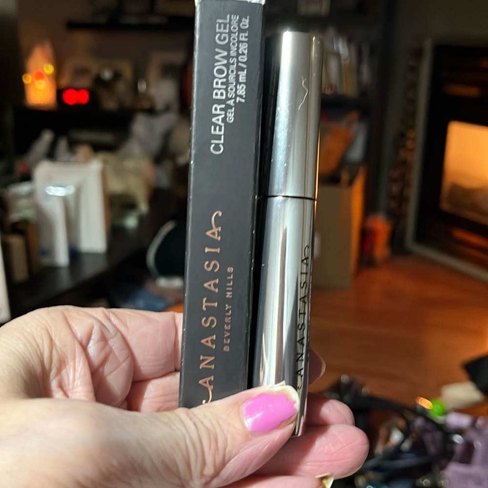 Anastasia Clear Brow Gel. New In Box!